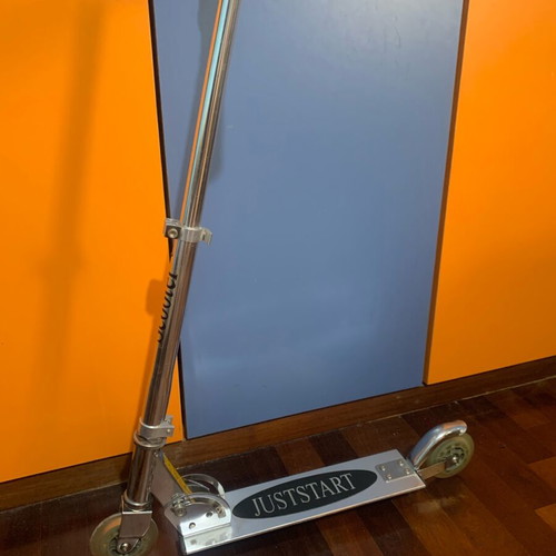 Juststart scooter like new