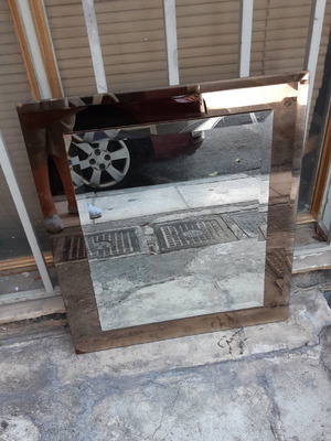 Καθρέφτης μπάνιου μεταχειρισμένος 60x70 εκ με φυμέ πλαίσιο