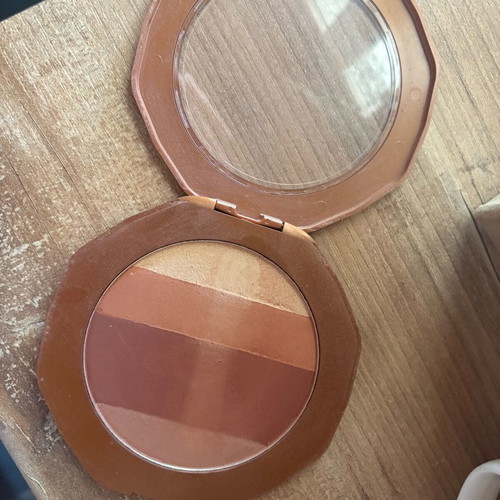 Twraccota bronzer like new with natural finish