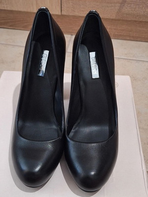 Γόβες Guess μαύρες καινούργιες, μέγεθος 36