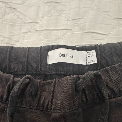 Bershka Cargo Loose Trousers black, like new, size L