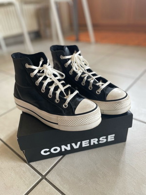 Converse Flatform boots like new, leather, black and white, size 37.5