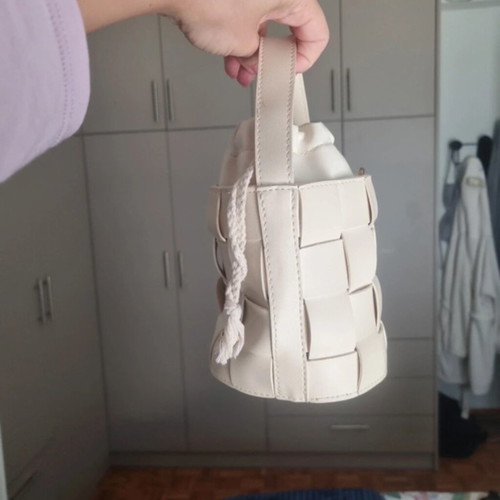 Crossbody bag A To Z Greek like new, white beige