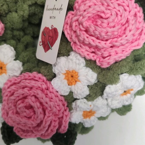 Wreath with handmade knitted flowers new
