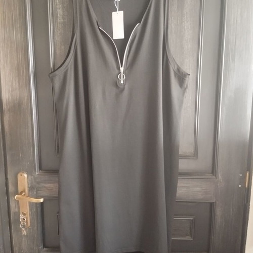 Dress with straps and zipper plus size black new