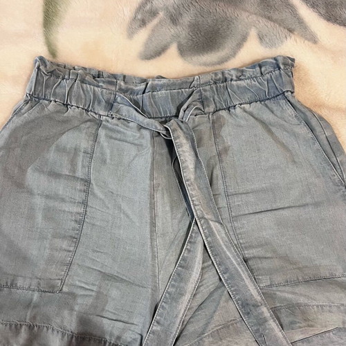 Denim women's shorts Stradivarius like new, black and blue with elastic