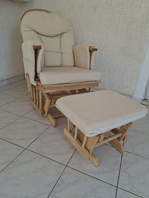 Nursing chair with footrest like new