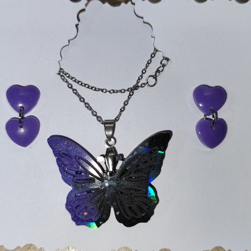 Handmade butterfly set with iridescent rainbow effect and heart earrings