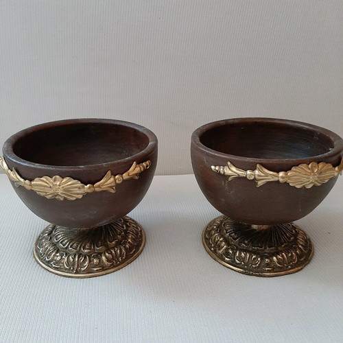 Wooden antique cups like new, decorated with bronze and copper, set of 2