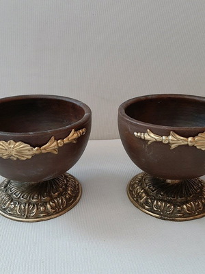 Wooden antique cups like new, decorated with bronze and copper, set of 2