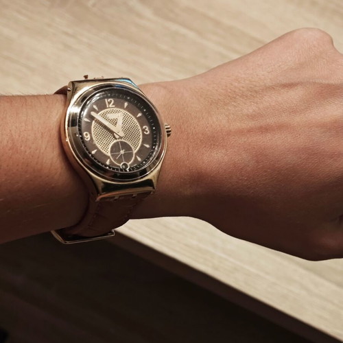 Swatch wristwatch women's used with camel strap and gold details