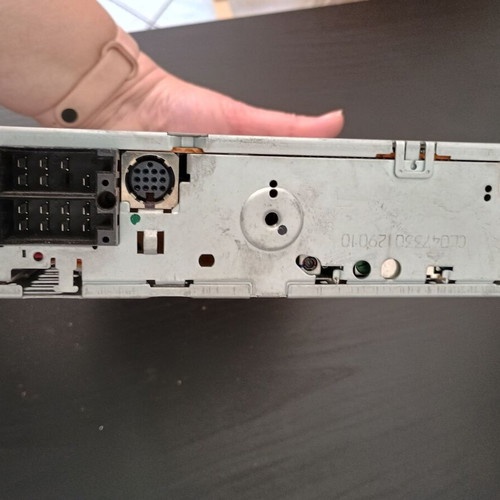 Car radio PU-2312A model 46804666 used without front panel