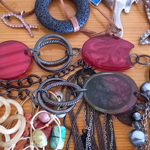 Necklaces pack of 14 like new