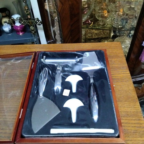 DALLA PIAZA SWITZHERLAND knife set in wooden handmade case like new