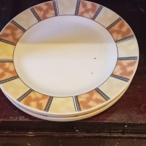 Dish set like new 10 shallow, 4 deep, 4 appetizer, 1 platter, 1 salad cup