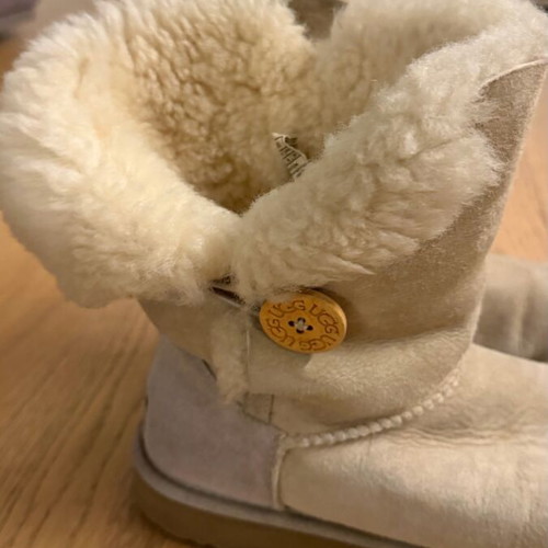 Ugg Australia beige boots size 39 like new
