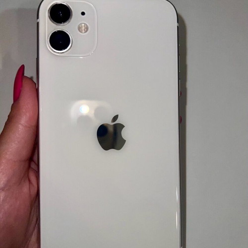 iPhone 11 white 128GB used with new battery