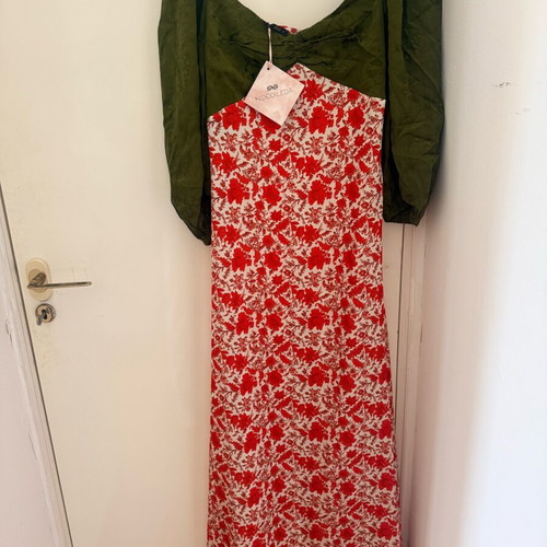 Nidodileda dress new, size M, red and green