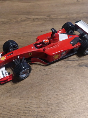 Ferrari F2001 Μίχαελ Σουμάχερ συλλεκτική μινιατούρα 1:18
