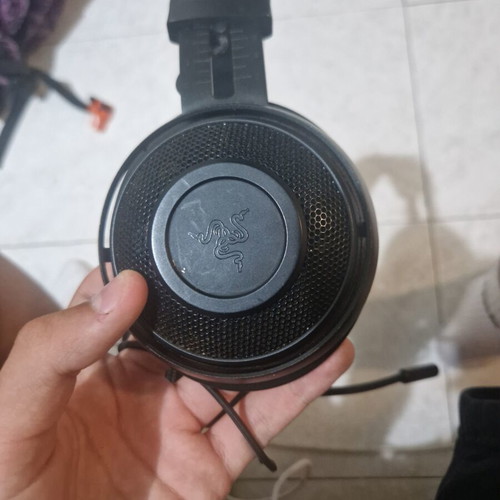 Razer Kraken headphones used, for spare parts, both speakers work
