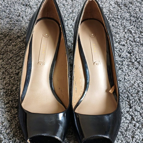 Zara black patent leather peep-toe pumps used, size 36