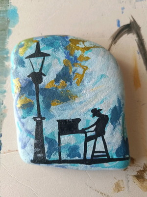 Painted stone new with acrylic colors