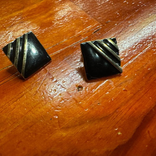 Earrings from America like new