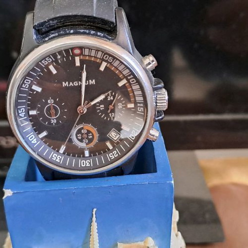 Magnum wristwatch used, men's black without strap