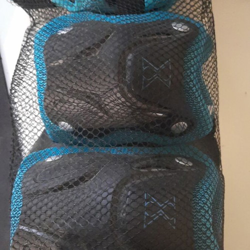 Nils H719 protective pads set for rollerskating and skateboard, new, medium