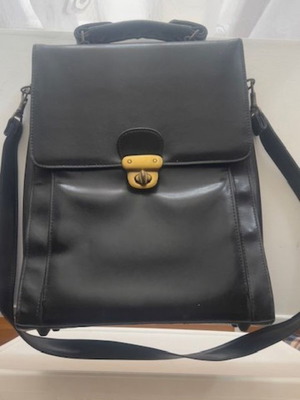 Men's shoulder bag like new, black, A To Z Greek