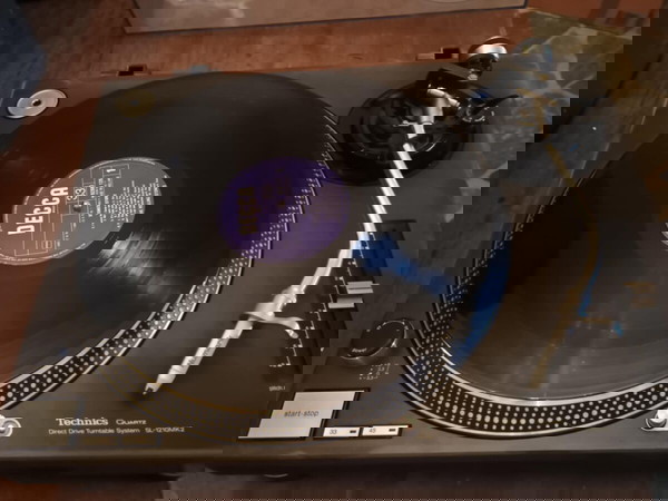 Technics SL-1210 MK2-A Turntable (Πικάπ) με κεφαλή Numark