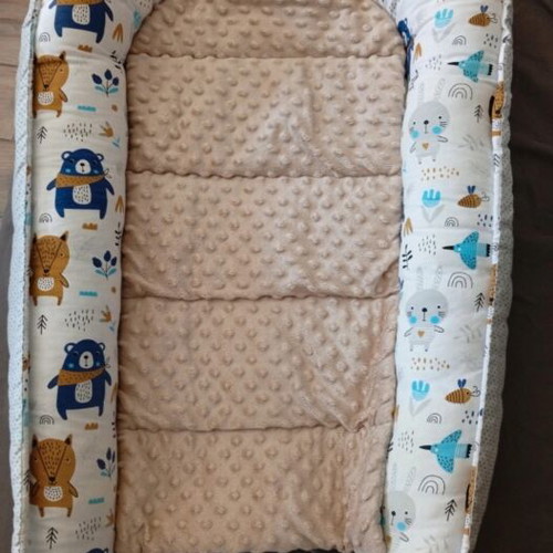 Medipartners baby nest like new with adjustable size and extra covers