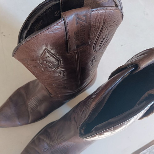 Buffalo leather cowboy short boots like new, brown, size 44.5