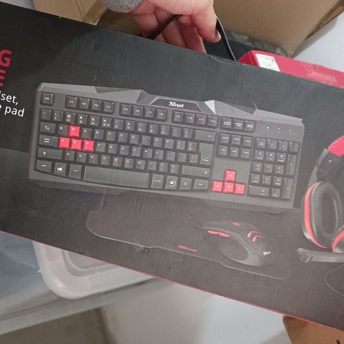 Gaming bundle used with keyboard, headset, mouse and mouse pad