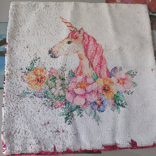 Decorative sequin unicorn pillowcase like new 40×40