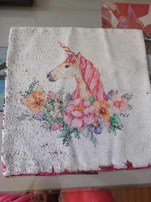 Decorative sequin unicorn pillowcase like new 40×40