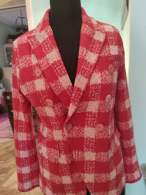 Rich& Royal women's jacket like new, white and red