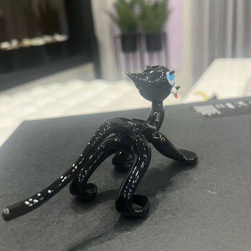 Glass cat miniature like new, handmade with details