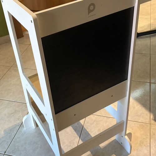 Learning Tower like new with minor external chip and peel