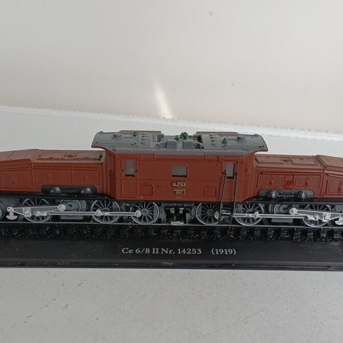 Collector's model locomotives like new, set of German, Swiss and NOHAB M61