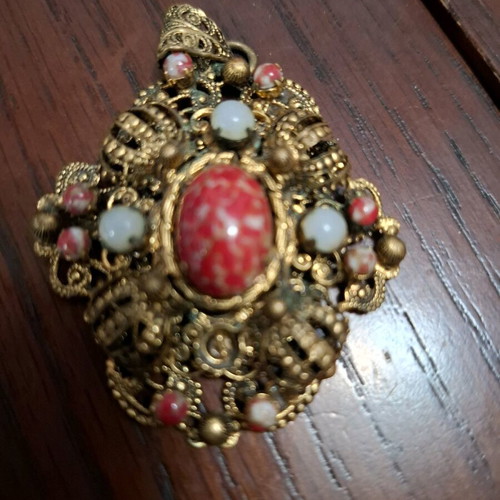 Vintage pendant used with red and white stone, gold design