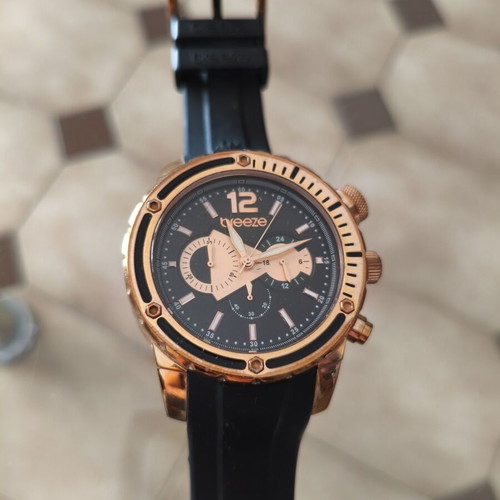 Breeze 100M Rose Gold Black Watch like new