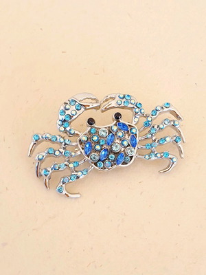 Crab brooch in silver with blue turquoise rhinestones like new