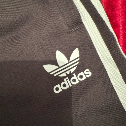 Adidas Originals 3-Stripes kids sweatpants new, size 164 cm