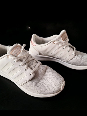 Adidas Neo Cloudfoam Racer athletic shoes used, size 41.5, white