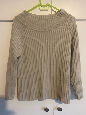 Knitted women's beige blouse like new size M