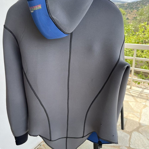 Diving suit 5mm jacket with hood used, size Medium