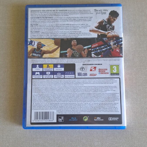 NBA2K19 video game like new