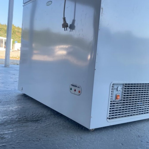 Freezer used in excellent condition, works properly