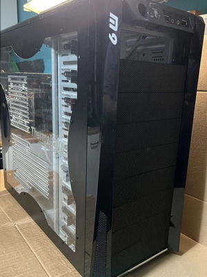 Thermaltake M9 Mid Tower Case used with Gigabyte GA-78LMT-S2 motherboard and AMD FX-4300 CPU